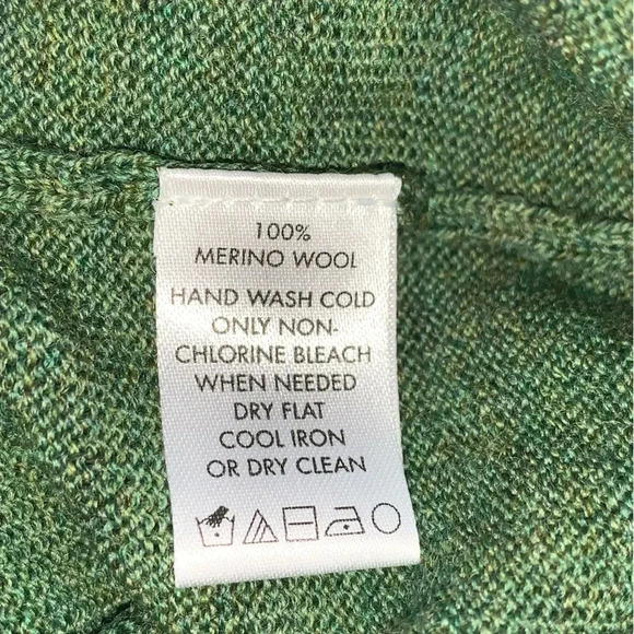 Calvin Klein Mens 100% Extra Fine Merino Wool Sweater V Neck Olive Green Medium - Picture 5 of 5